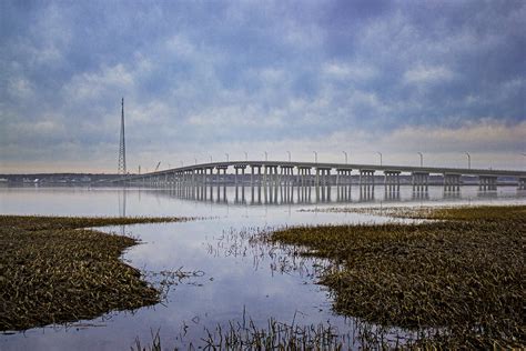 Ponquogue Bridge – Hampton Bays, New York .